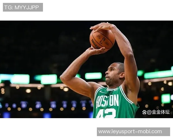 霍福德背靠背缺席邓利维强调监控轮换球员的重要性 霍福德背靠背缺席邓利维强调监控轮换球员的重要性